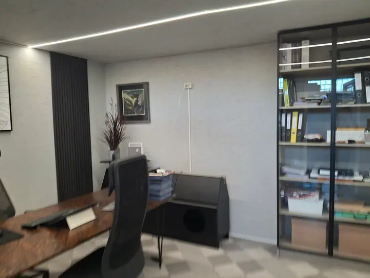 Nuotrauka iš galerijos „Periodinis ofisų valymas“.